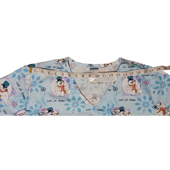 Frosty the Snowman Unisex Scrub Top with Front Pockets Size 2X polyester/cotton - Picture 3 of 9